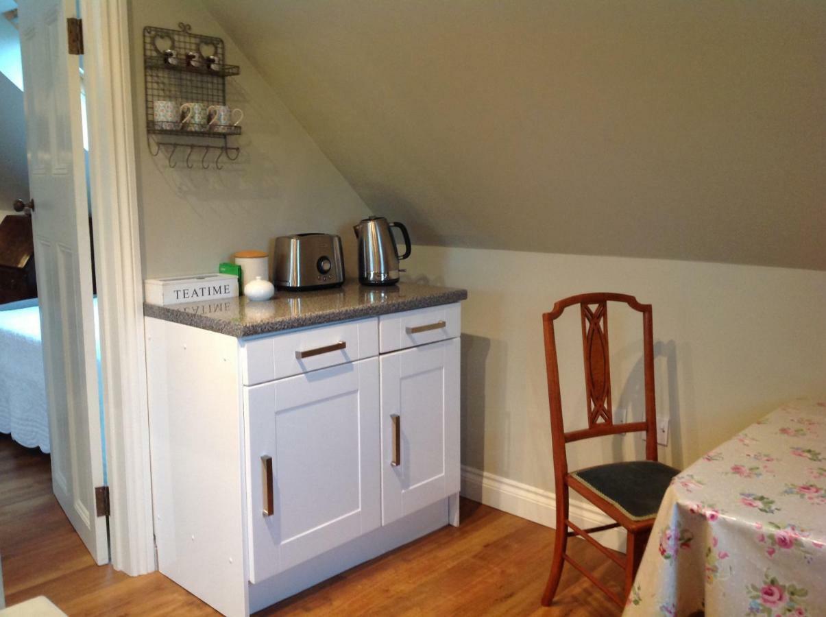 Field Cottage B&B Haywards Heath Bagian luar foto